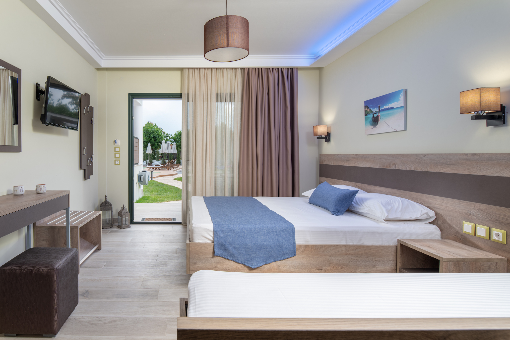 Read more about the article Standard Triple Studio